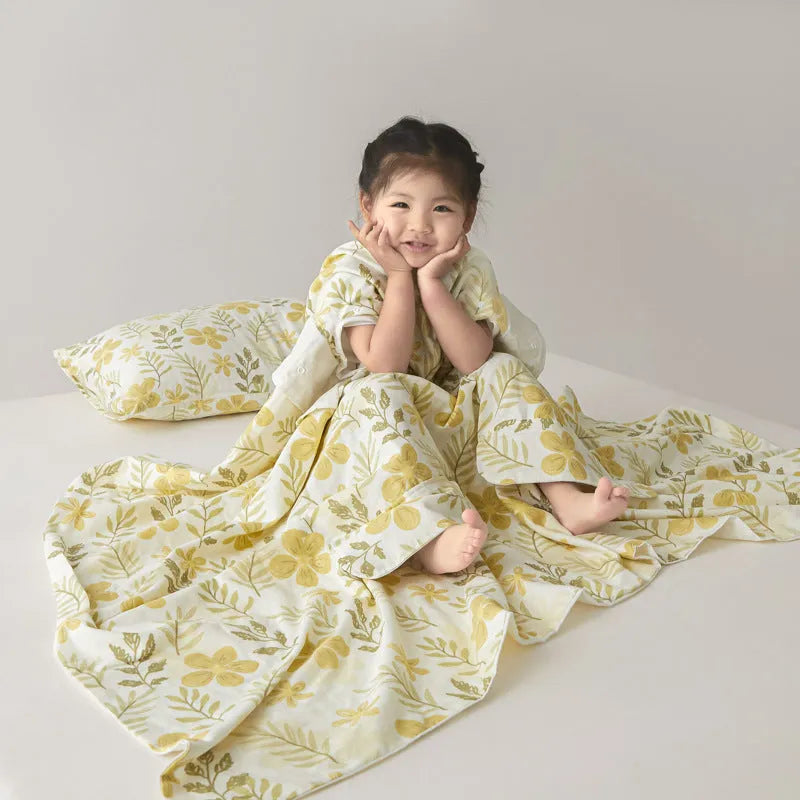 Anti-kick summer blanket in a themed colour like Cloud Bear Star Dream, shown with a matching pillowcase.