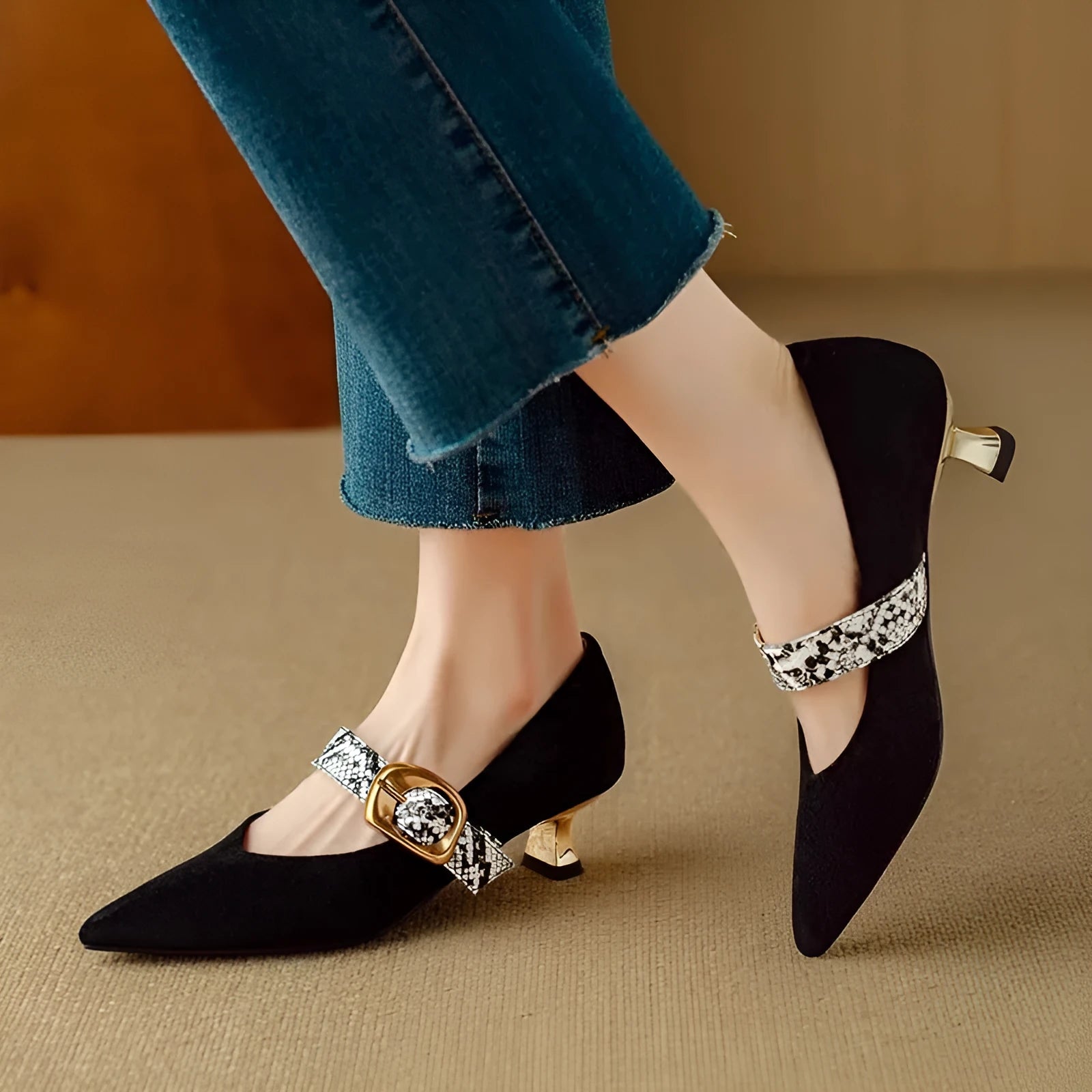 Women's black French pointed stiletto heels with buckle fastening and 3-5cm heel