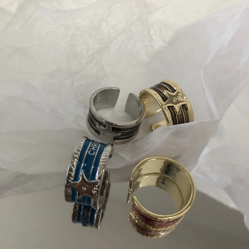 Retro geometric copper ring with adjustable sizing and a distressed finish.