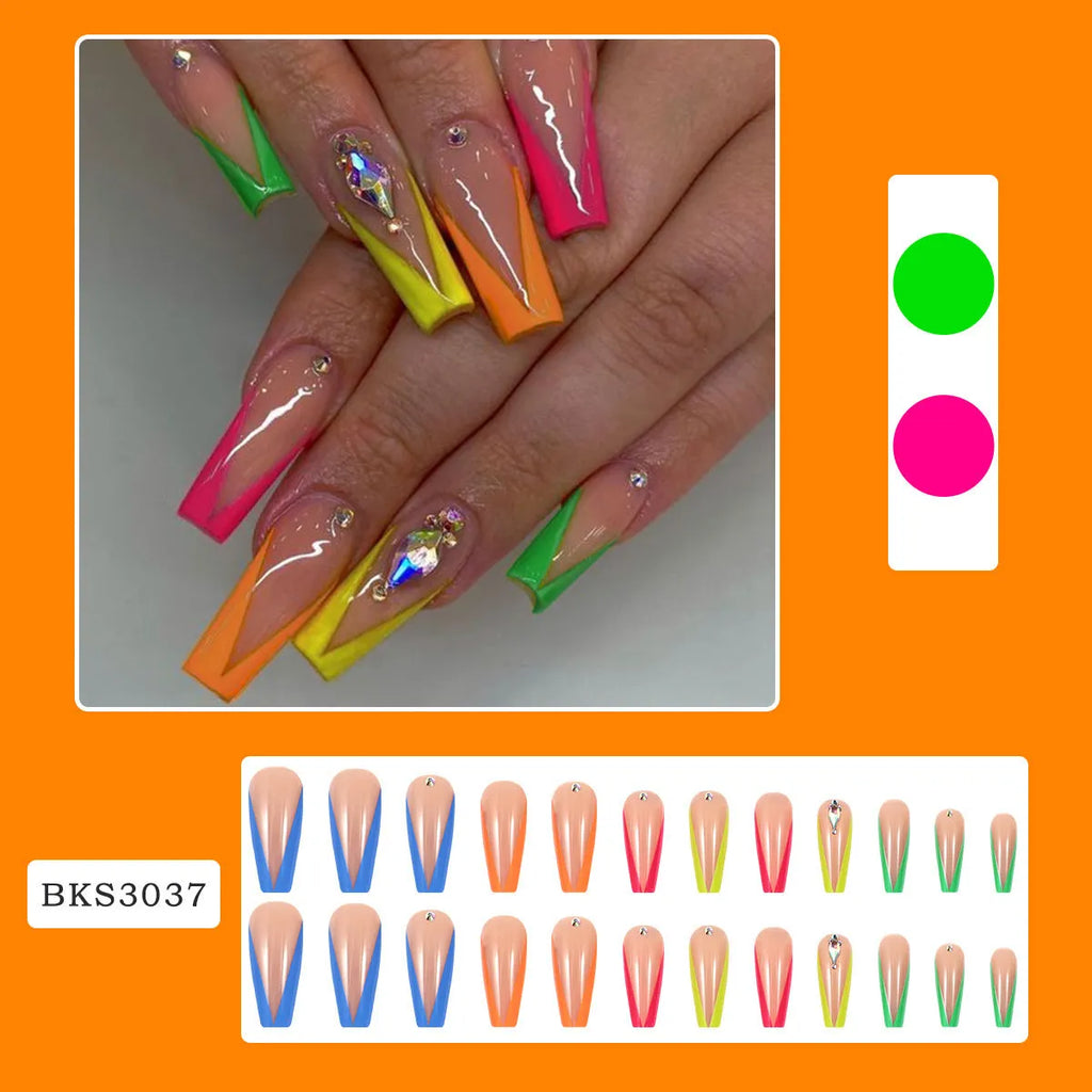 Detachable artificial nail tip in diamond colour French design with Love Cross Heart cartoon pattern.