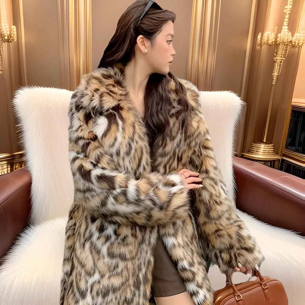 Women's faux fur coat with fox collar in mid-length and long styles for street fashion