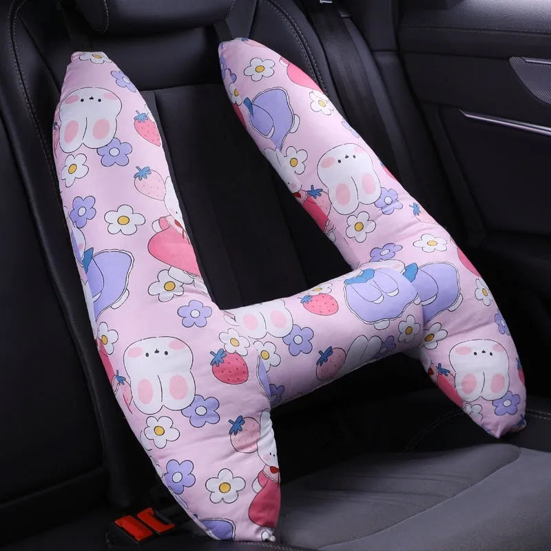 55x70cm car pillow with U-shaped design for headrest mounting and neck support