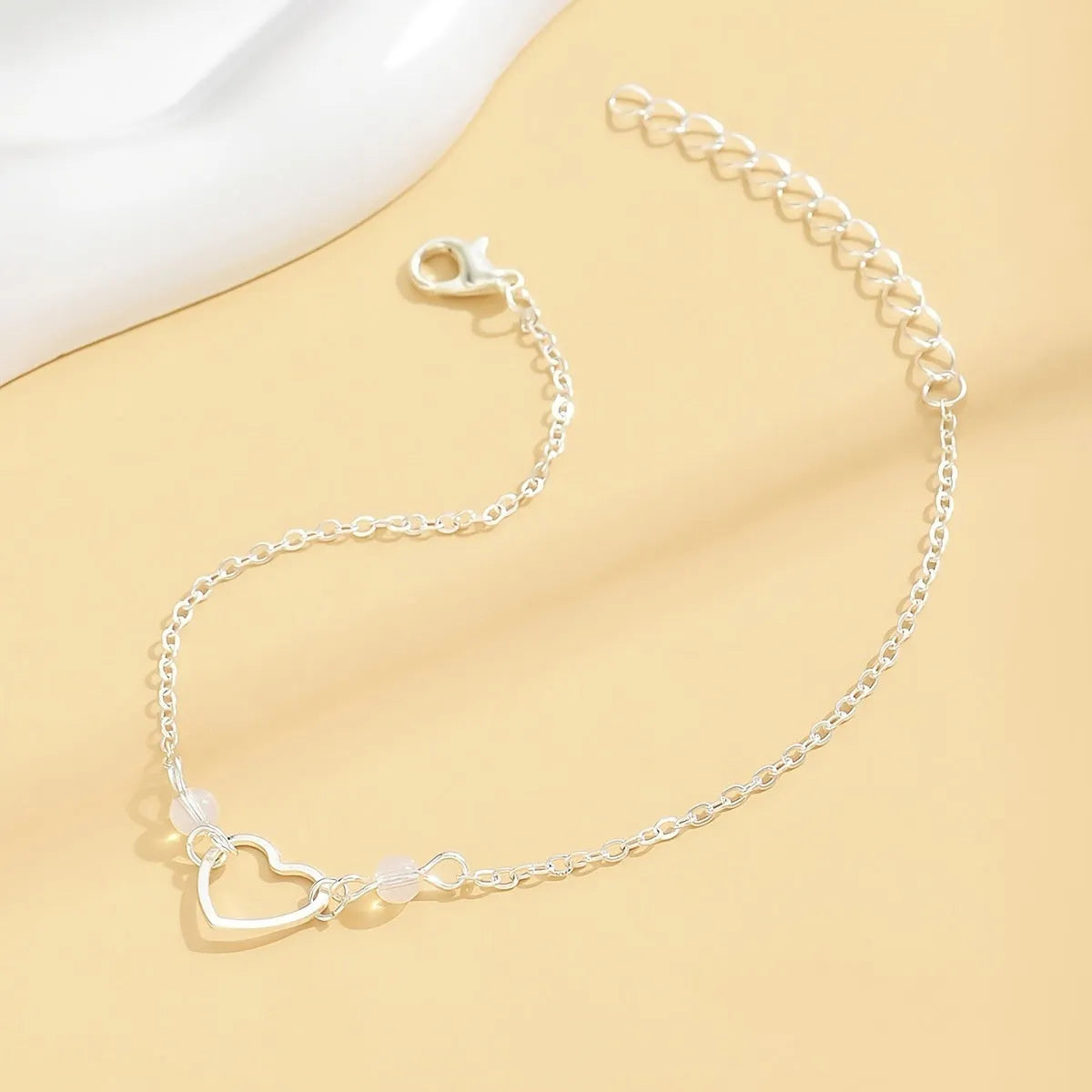 Adjustable heart pendant anklet in gold or silver alloy finish