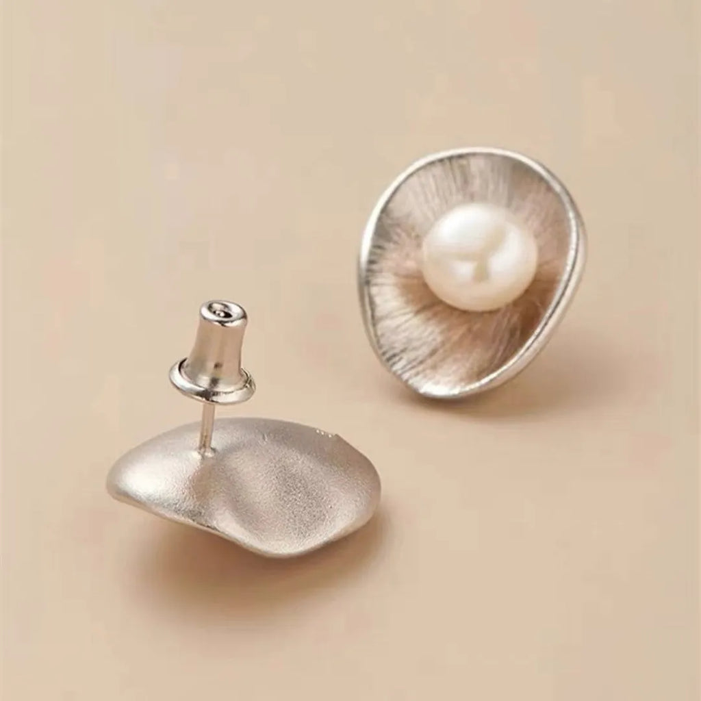 Pearl sterling silver geometric needle earrings with electroplated finish