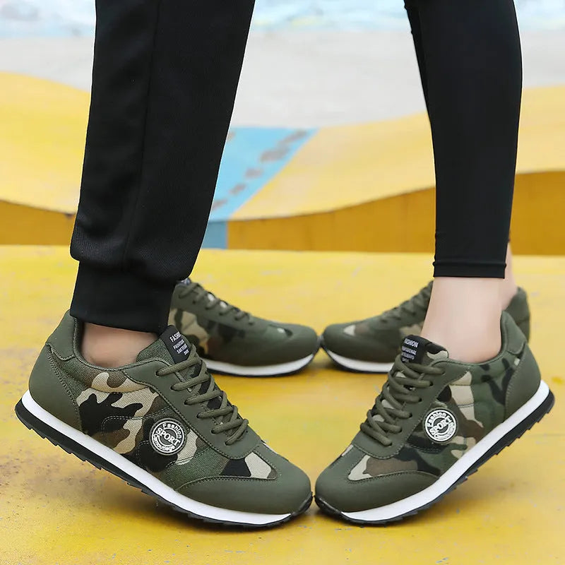 Low-top camouflage pattern suede sports shoes with mesh lining and foam sole.