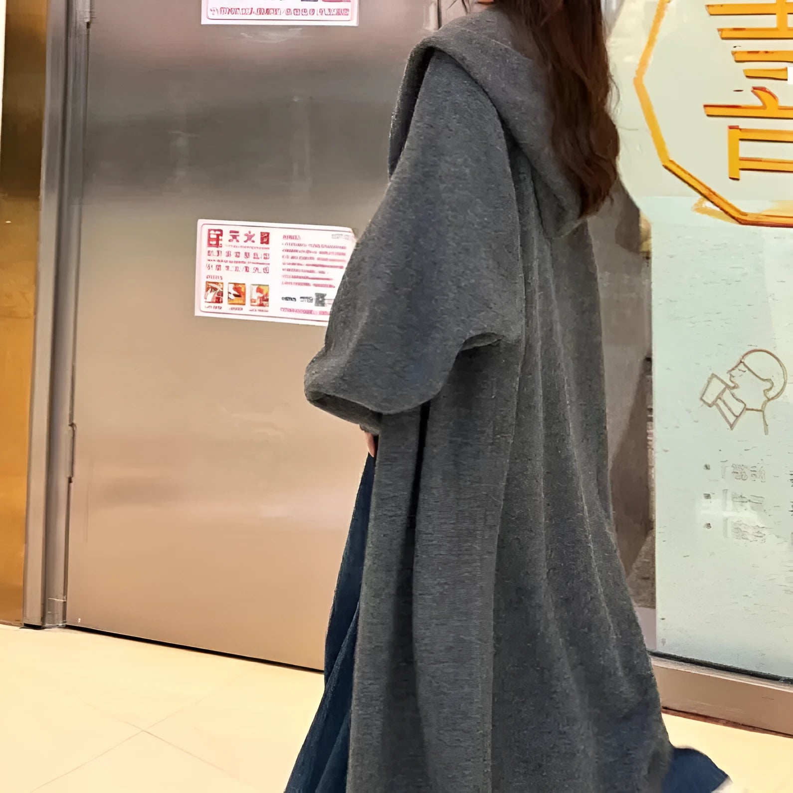 Korean style women's hooded knitted cardigan in wool blend fabric with below-knee length