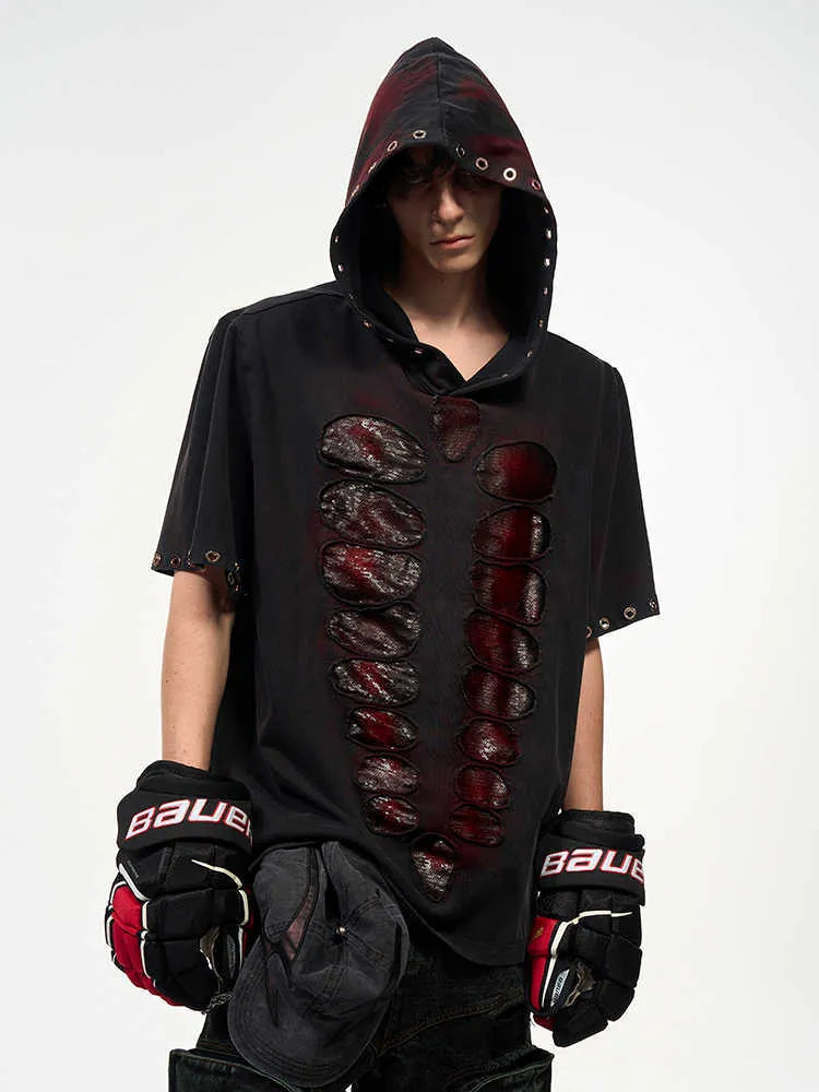 Black men's hooded short-sleeved T-shirt with loose fit and all-over sequins decoration.
