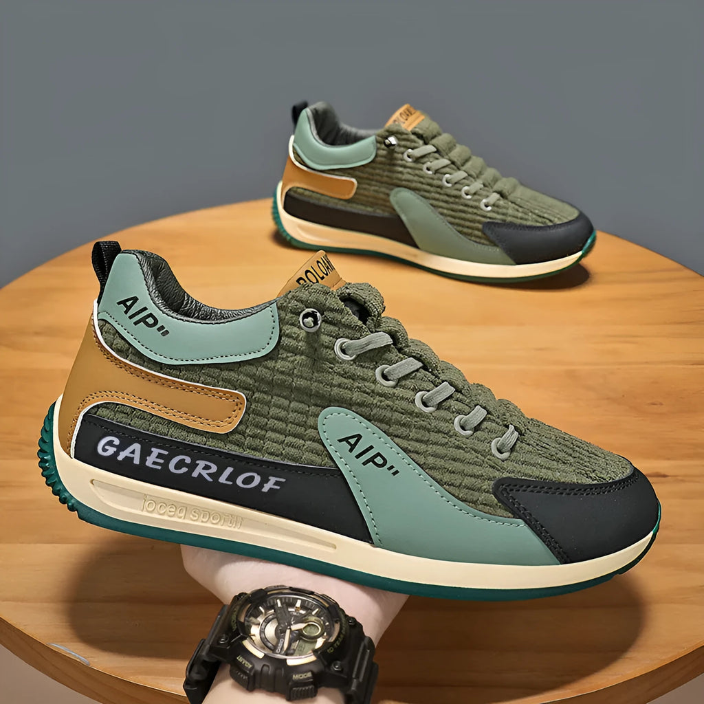 Men's green and grey mesh running shoes with lace-up front and round toe