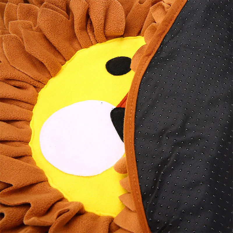 Brown lion pattern sniffing pad for dogs and cats with textured Yizhiwen fabric measuring 33cm by 25cm
