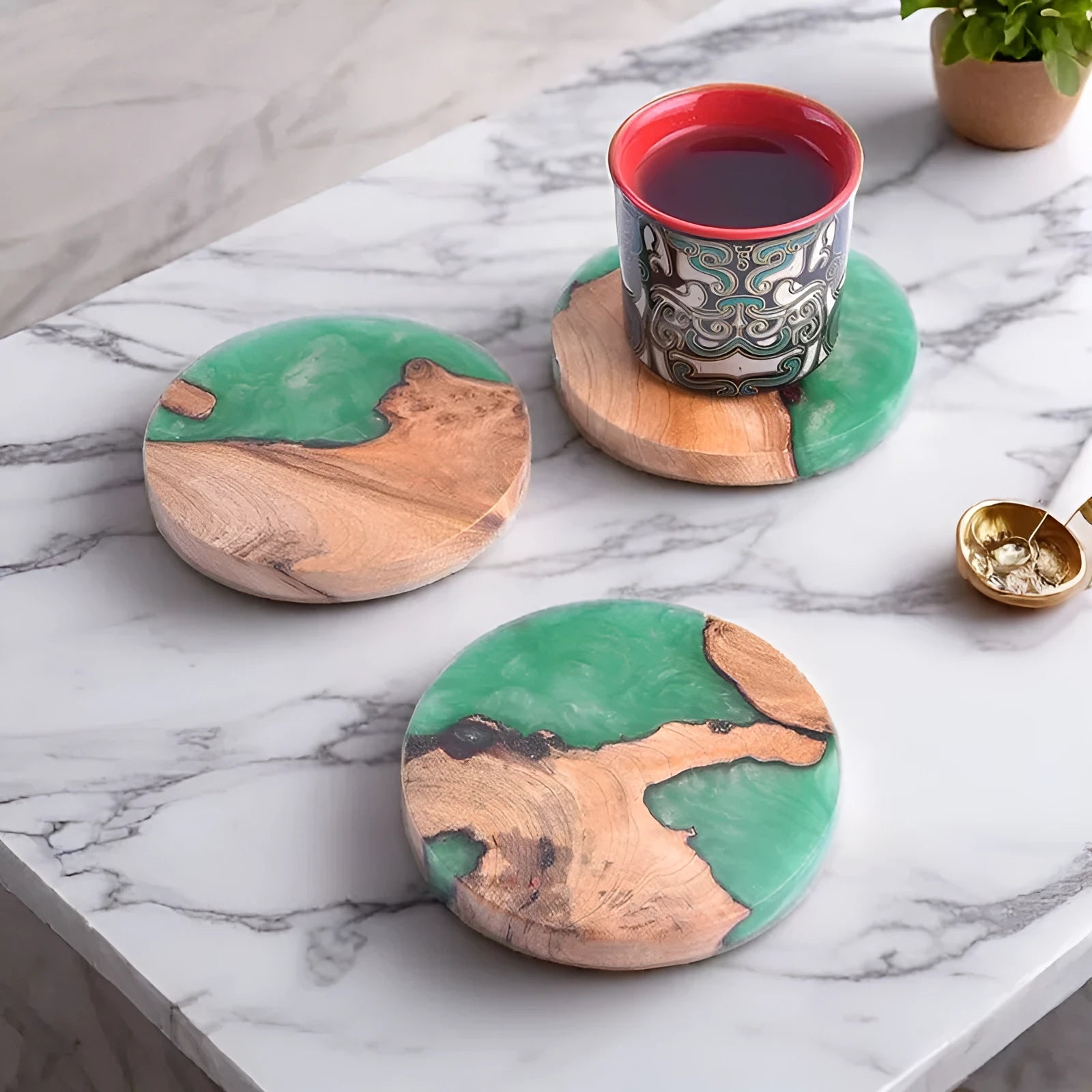 Nordic style wooden coaster for kung fu tea with resin splicing construction