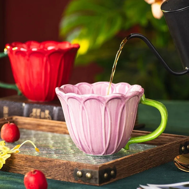 Ceramic breakfast mug with floral pattern showing 500ml capacity in red colour option