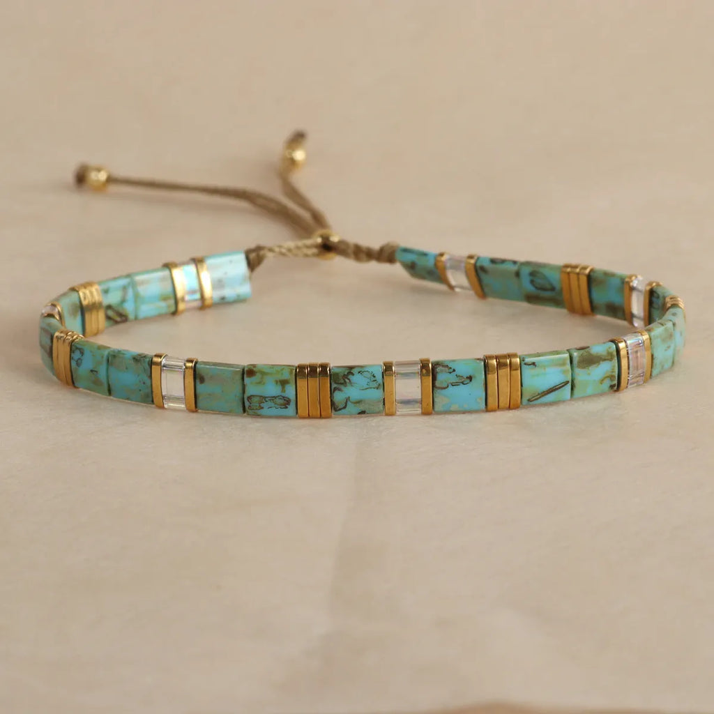Geometric glass beaded bracelet in European styling with round beads and five colour options
