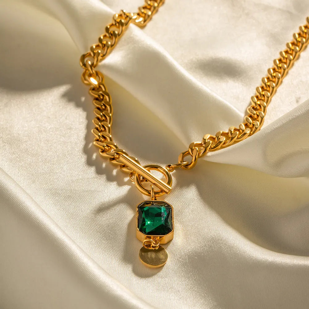 Gold geometric pendant necklace with French retro design and Cuban link chain