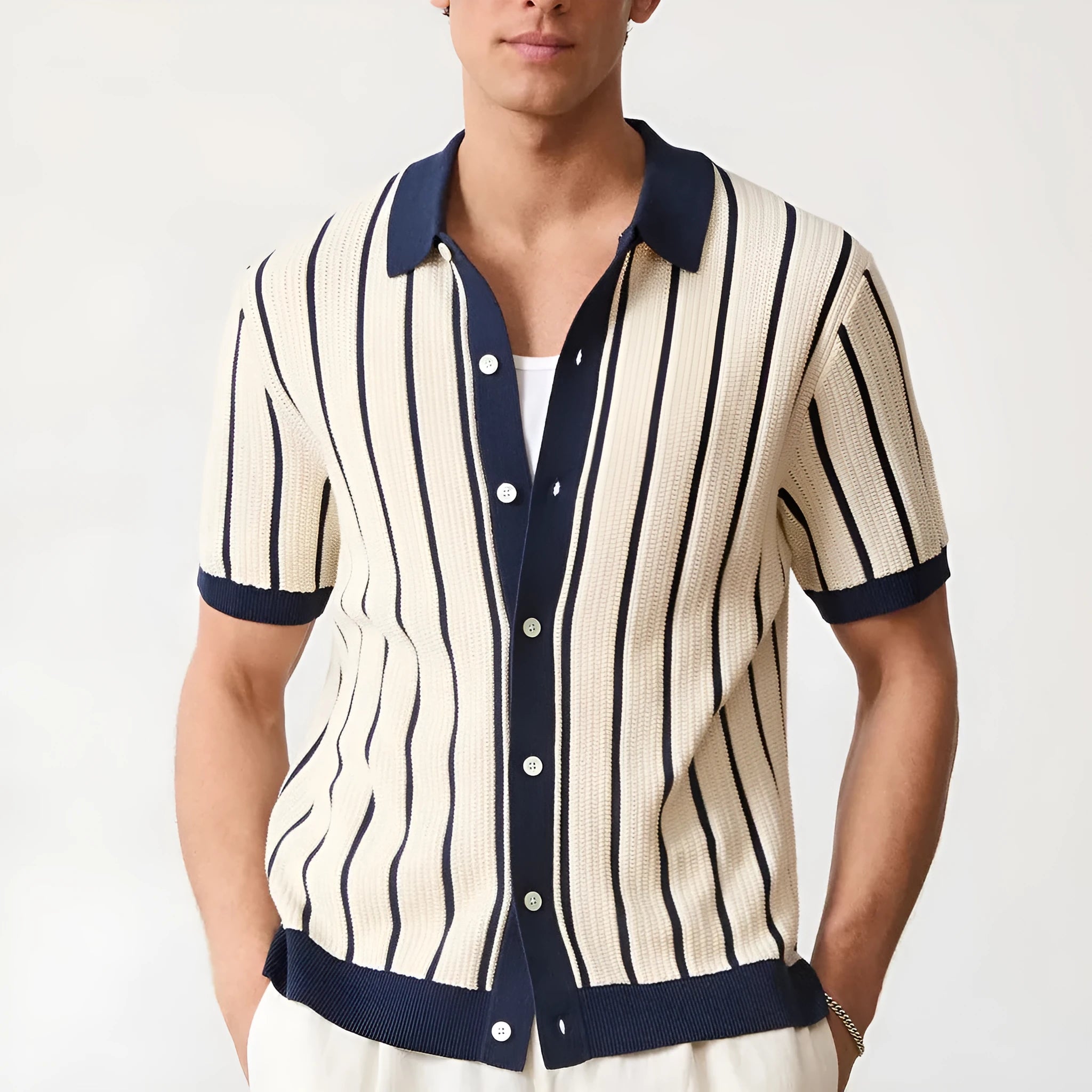Men's white ice silk knitted polo shirt with lapel collar and asymmetric British style design