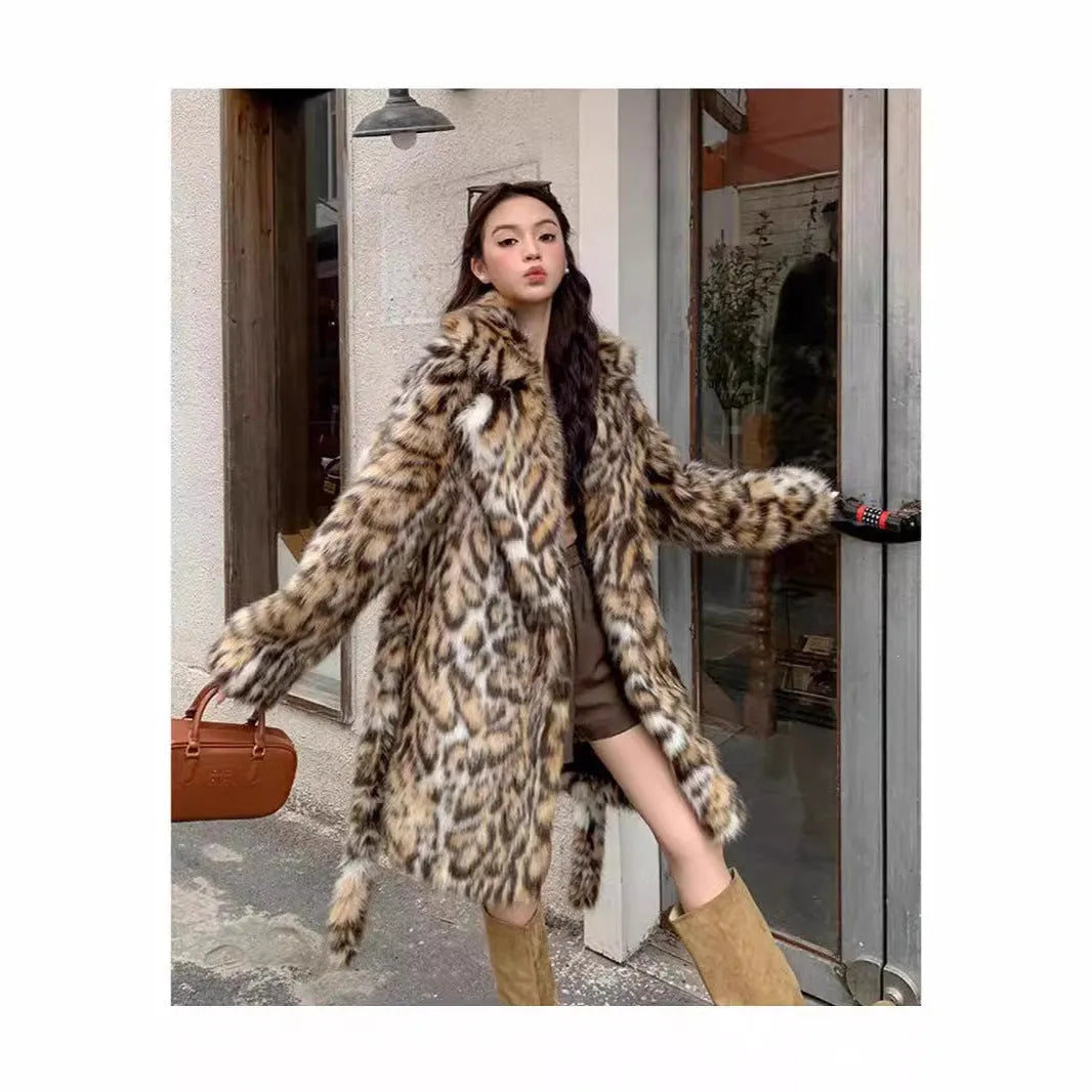Women's faux fur coat with fox collar in mid-length and long styles for street fashion