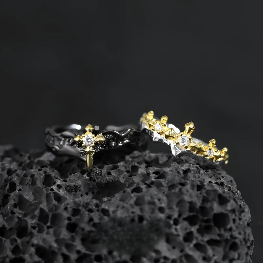 Princess knight couple ring with adjustable opening in electroplated silver showing white gold and black gold colour options
