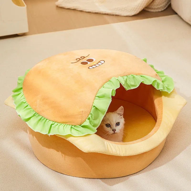 Medium-sized disassemblable cat kennel with a removable cover and soft padded floor.