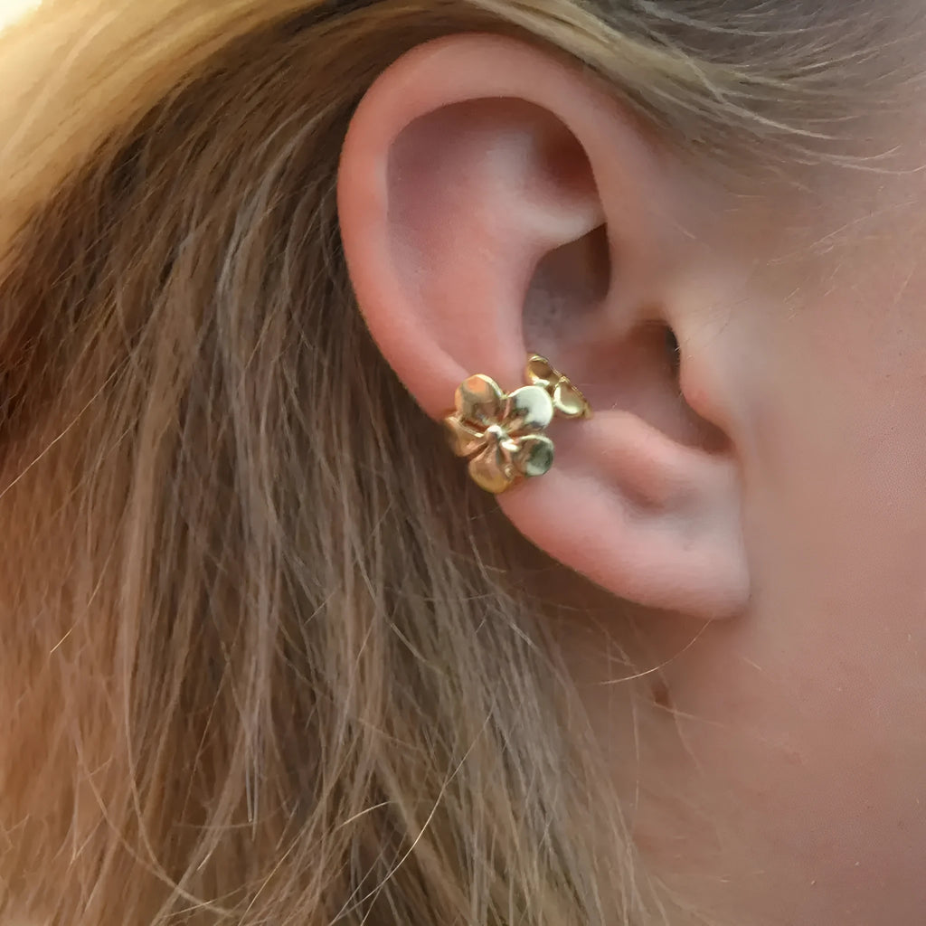 Gold starfish and scallop drop earrings with conch details for women's beach jewellery