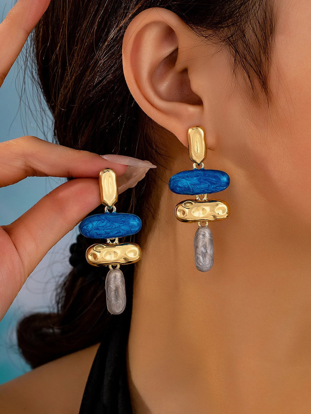 Geometric zinc alloy stud earrings with electroplated multicolour finish