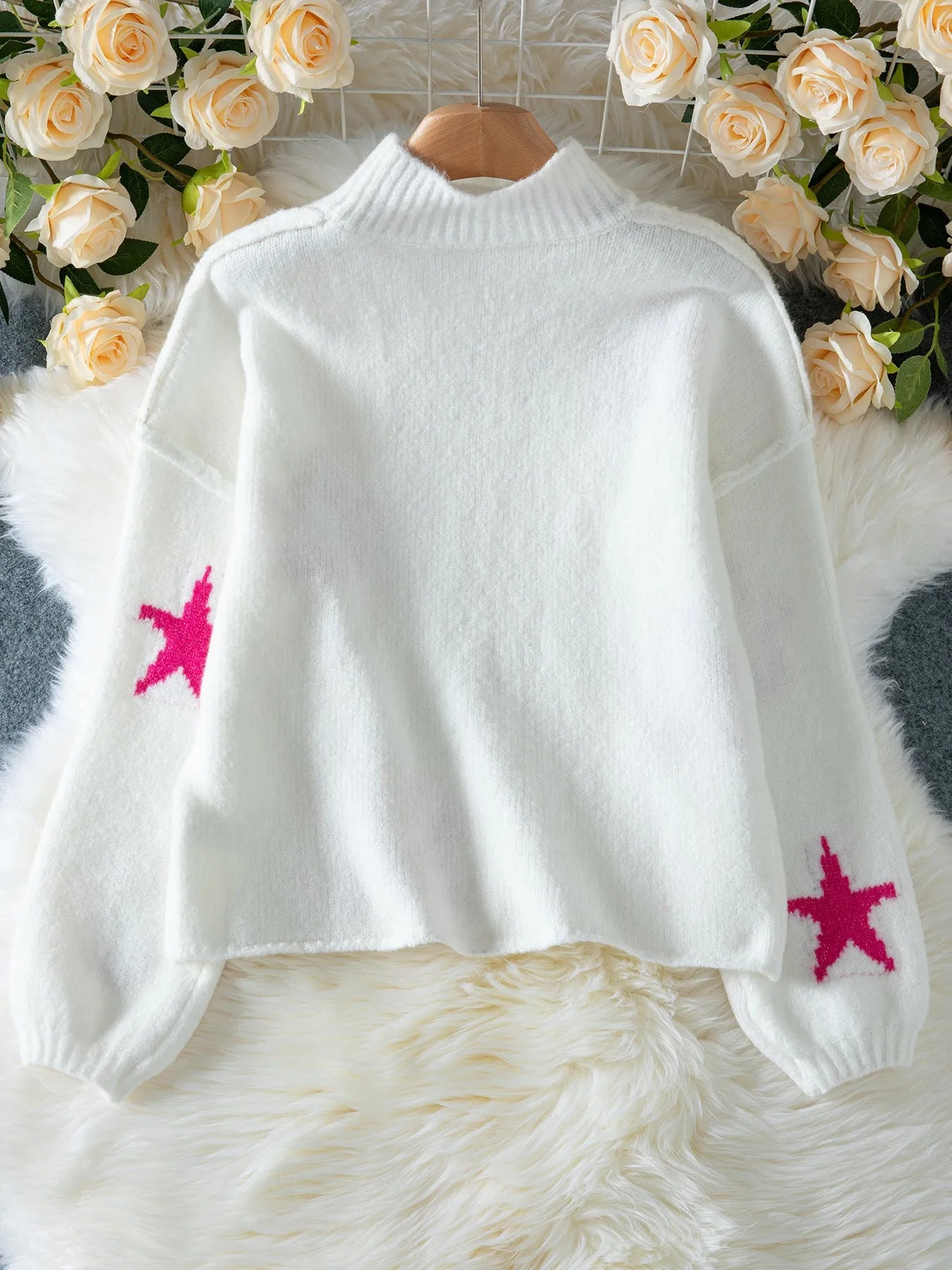 White women's loose turtleneck pullover with five-pointed star pattern in thick imitation velvet fabric