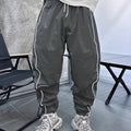 Men's bamboo fibre sports trousers in cropped length with high elasticity construction