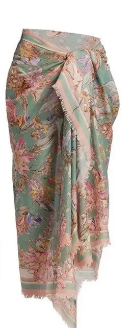 Women's creamy-white floral print bikini set with removable skirt for beach swimming