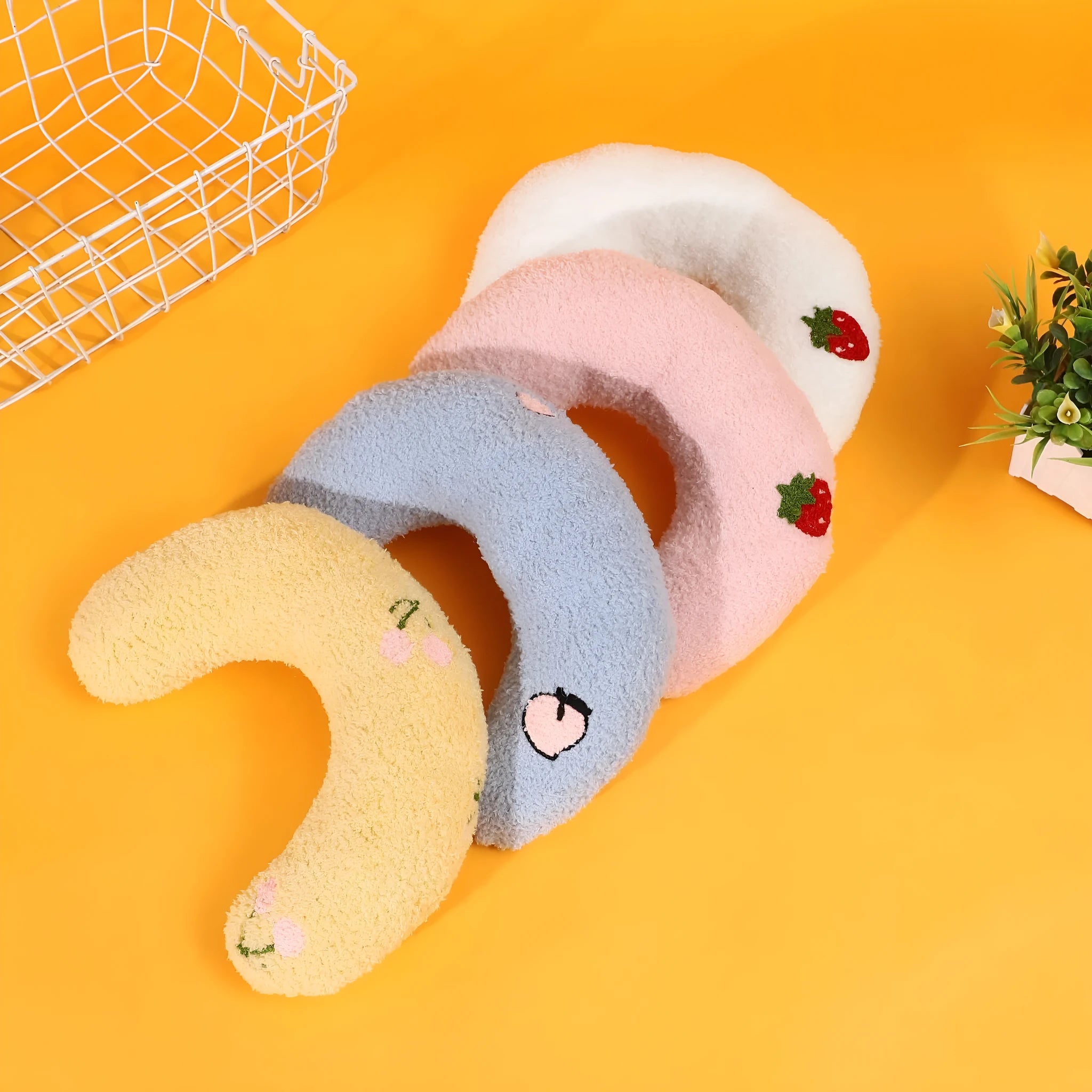 Cartoon U-shaped half moon pet pillow in blue for cat cage bedding