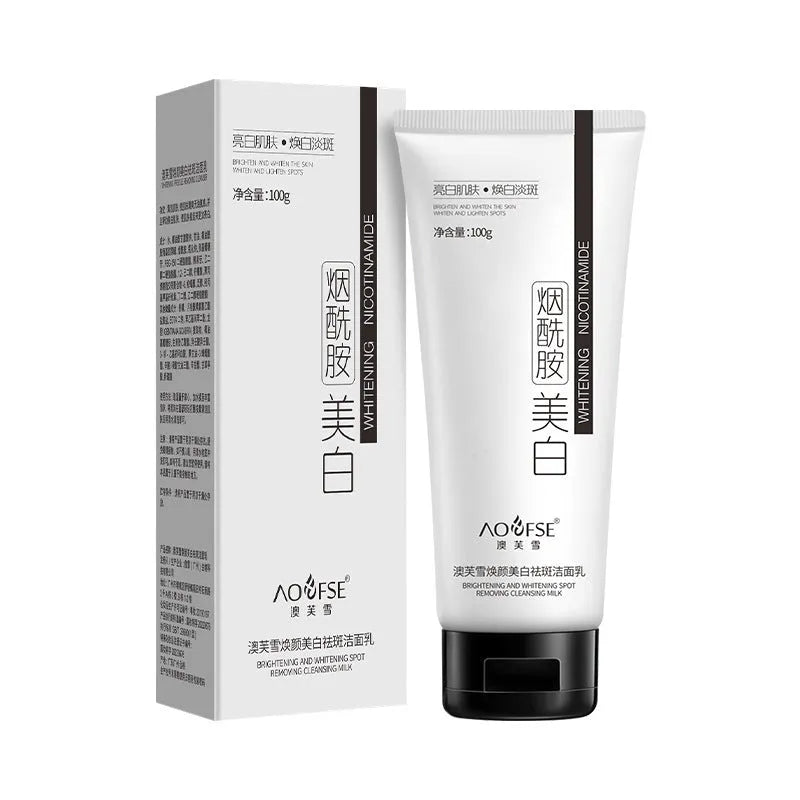 100ml tube of whitening facial cleanser for freckle removal and pore cleansing