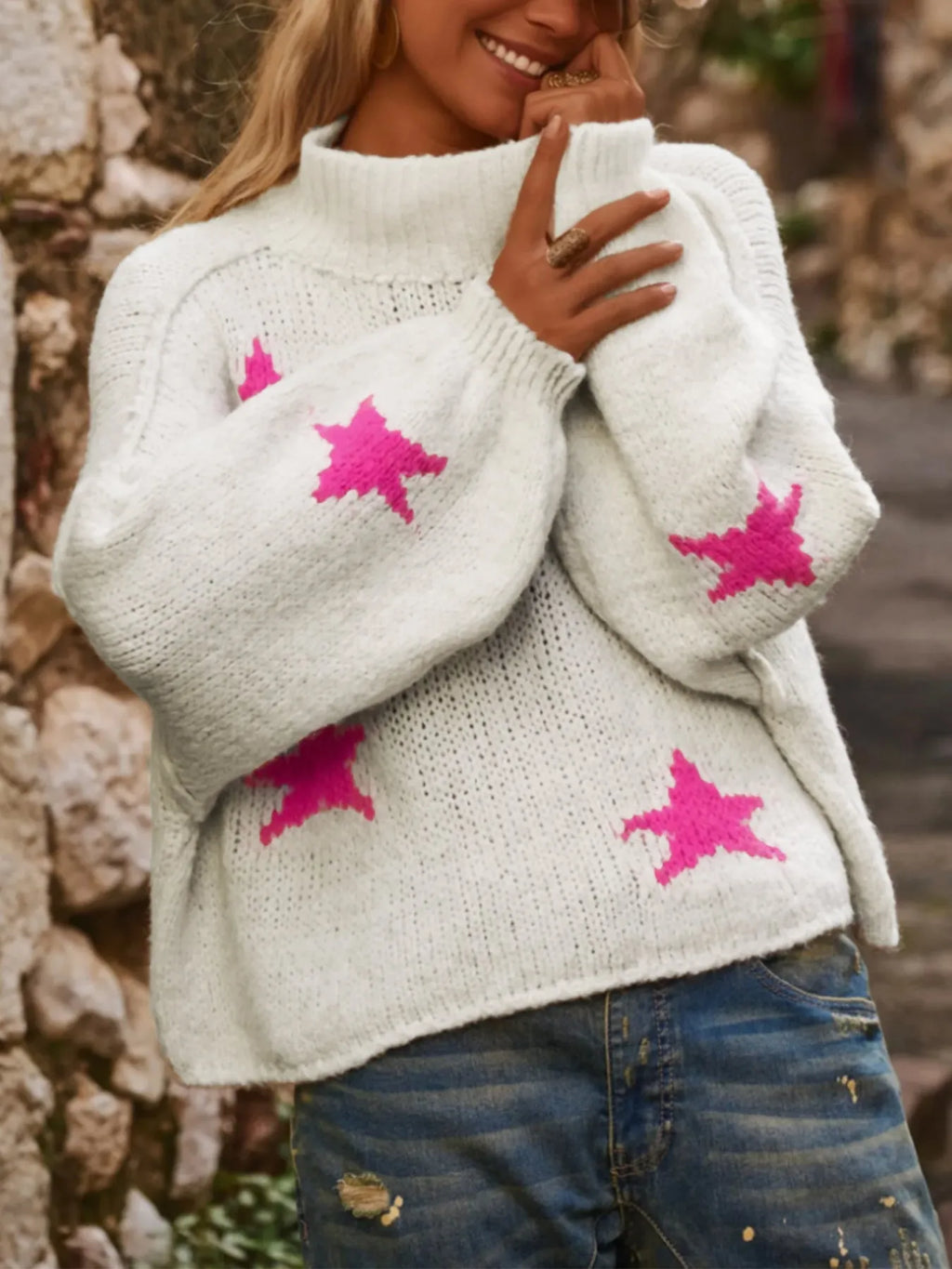 White women's loose turtleneck pullover with five-pointed star pattern in thick imitation velvet fabric