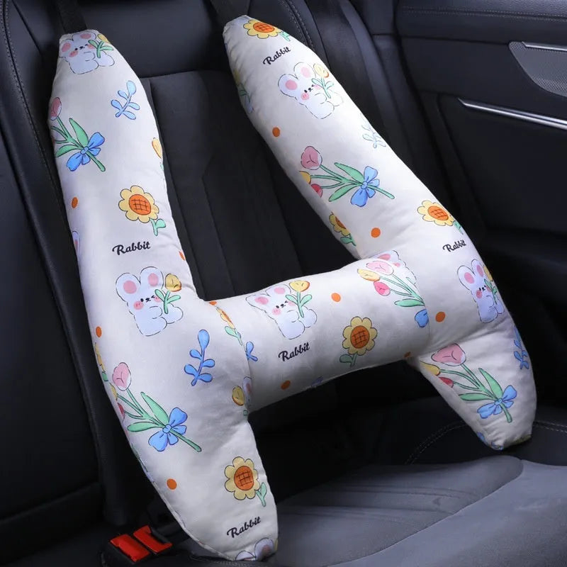 55x70cm car pillow with U-shaped design for headrest mounting and neck support