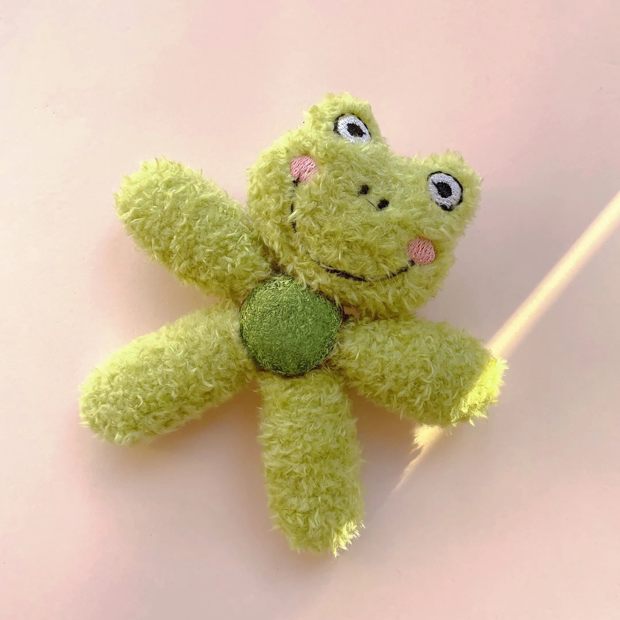 Indoor catnip ball edible chewing toy in animal designs for cleaning kitten teeth