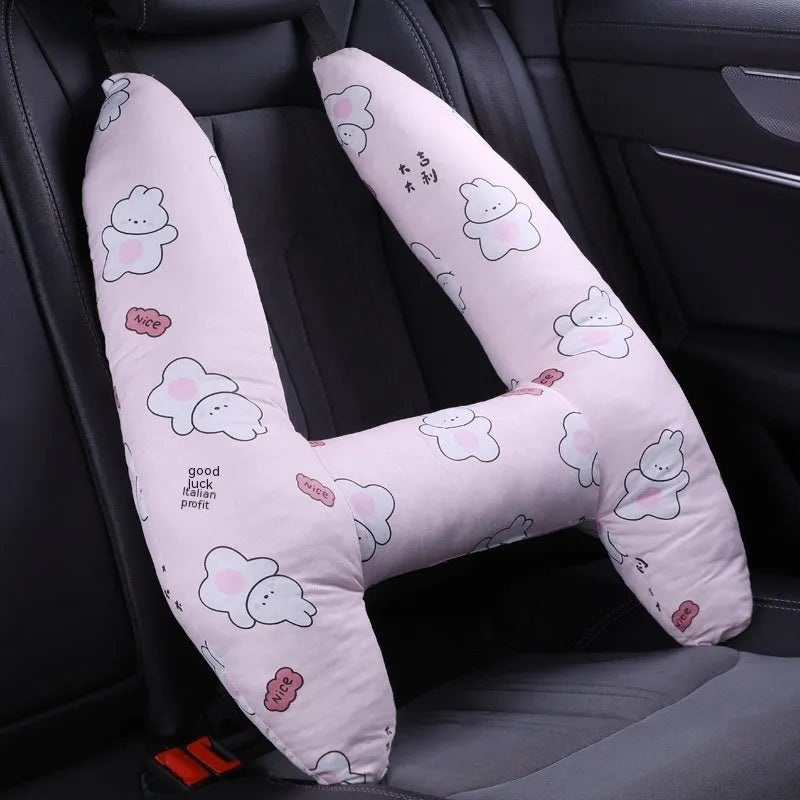 55x70cm car pillow with U-shaped design for headrest mounting and neck support
