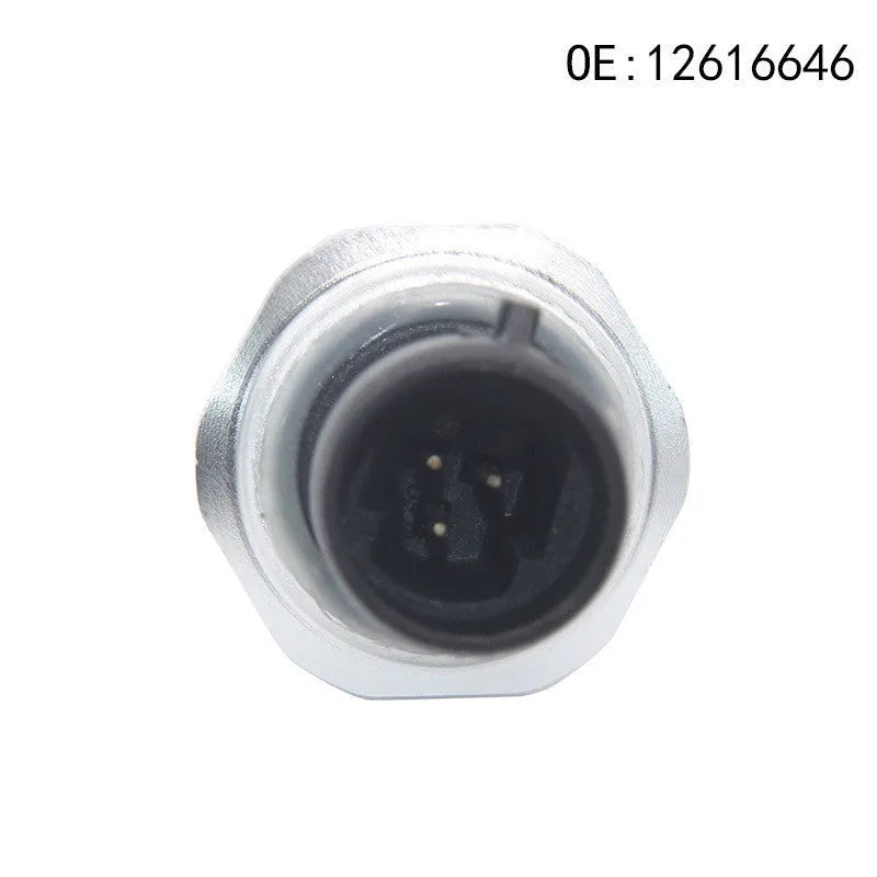 Silver-coloured metal automotive fuel pressure sensor for models 12616646 12677836 D1846A.
