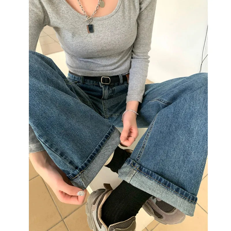 Women's retro blue high waist straight leg jeans in denim fabric