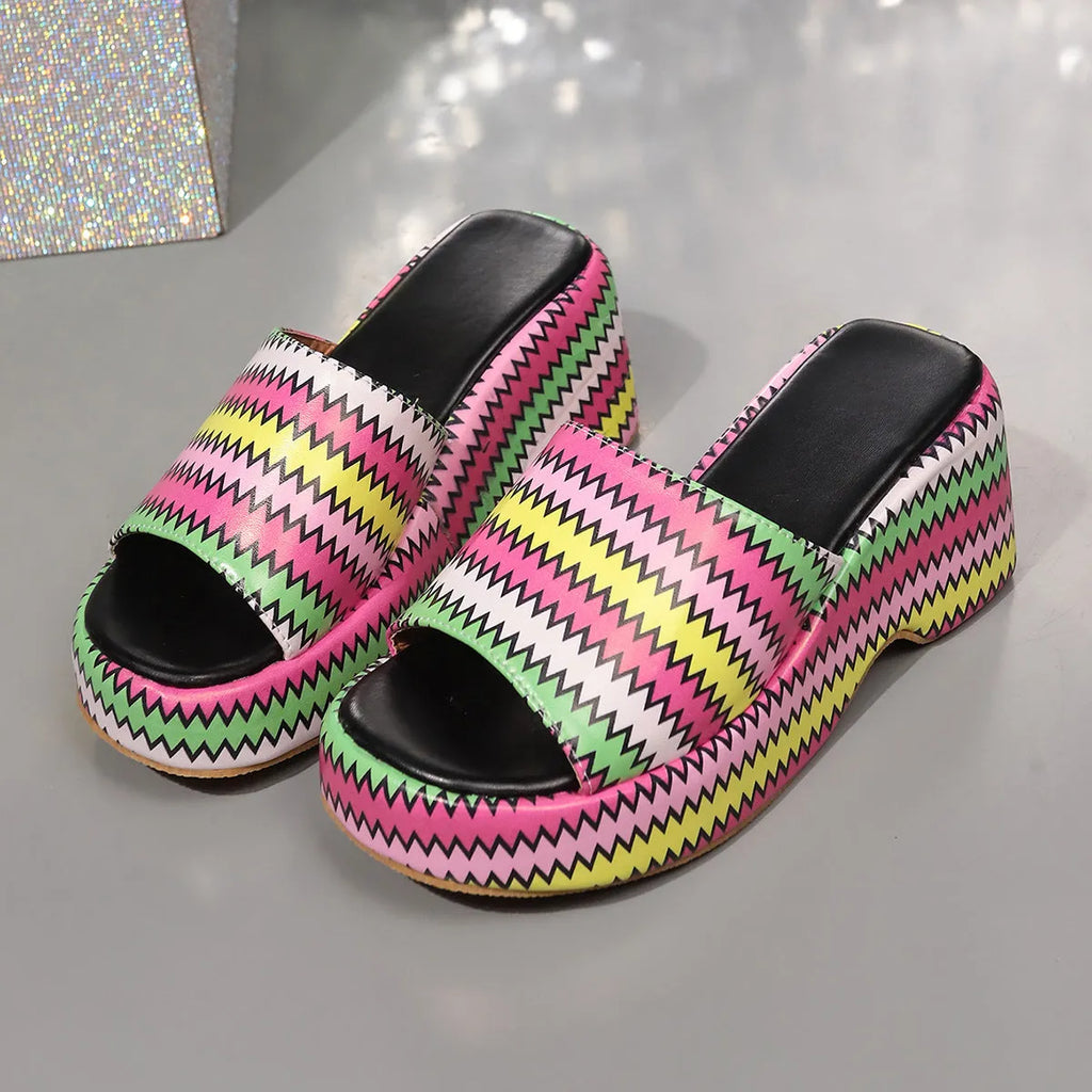 Women's wedge sandals with colourful wave print, fish mouth toe, and thick rubber sole in beige, blue and pink