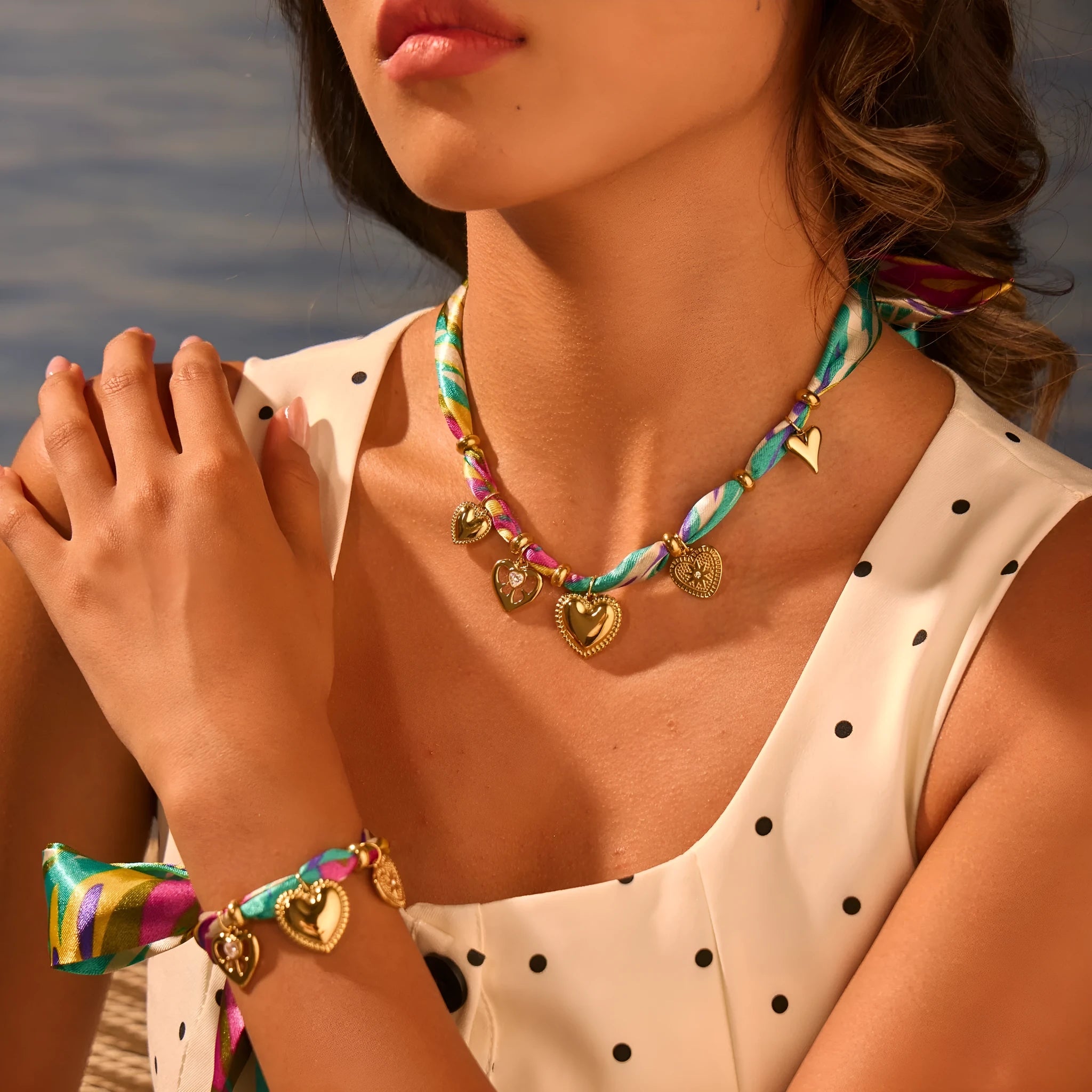 Stainless steel geometric chain jewellery with 18K electroplated finish, available as necklace or bracelet