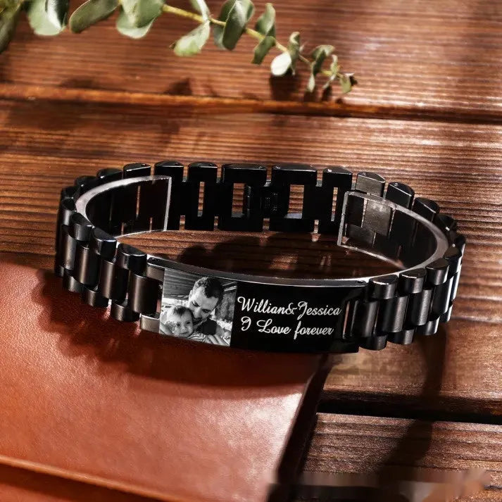 Titanium steel heart-shaped lettering bracelet with electroplated black lettering on curved piece