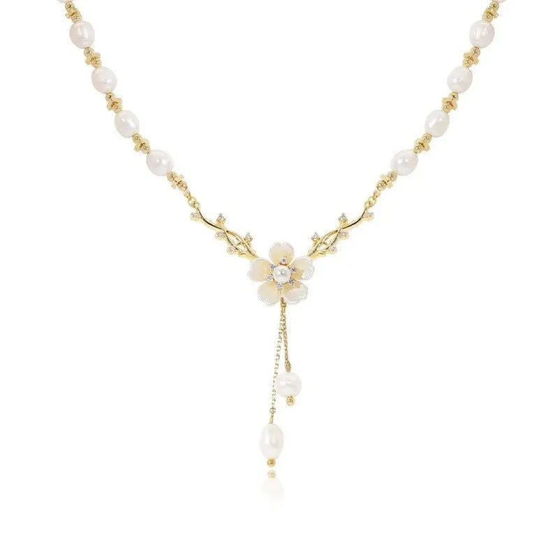 Alloy pearl flower necklace with rose floral design on chain