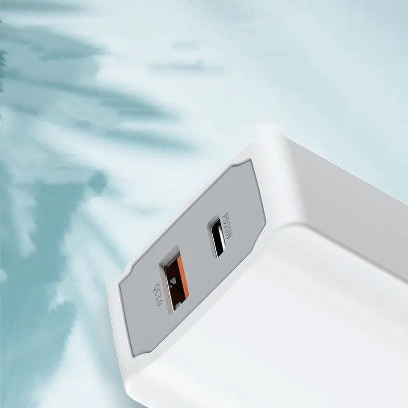 White USB fast charger set with European standard cable and fireproof ABS PC construction