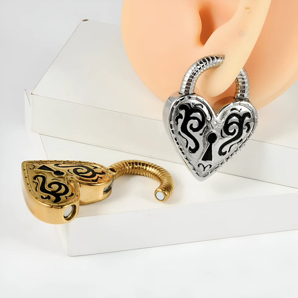Personalised heart-shaped stainless steel ear piercing with gold or steel colour electroplated finish