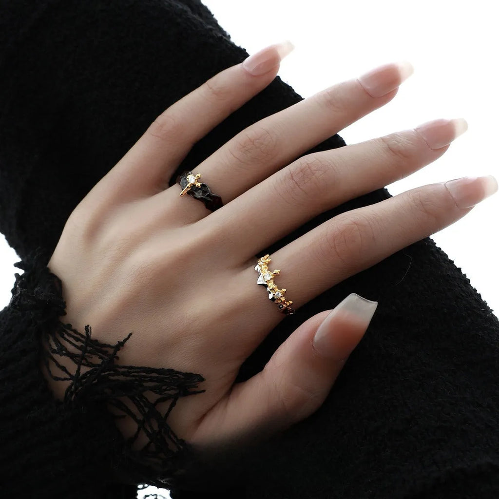 Princess knight couple ring with adjustable opening in electroplated silver showing white gold and black gold colour options