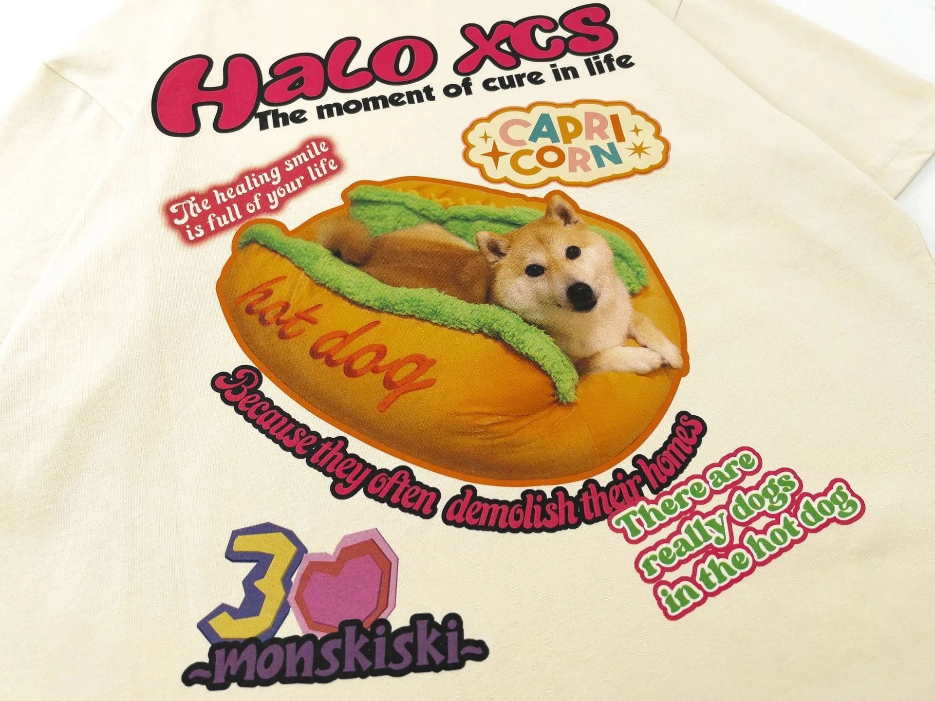Cartoon hamburger dog printed short-sleeved t-shirt for couples in loose 100% cotton fit.