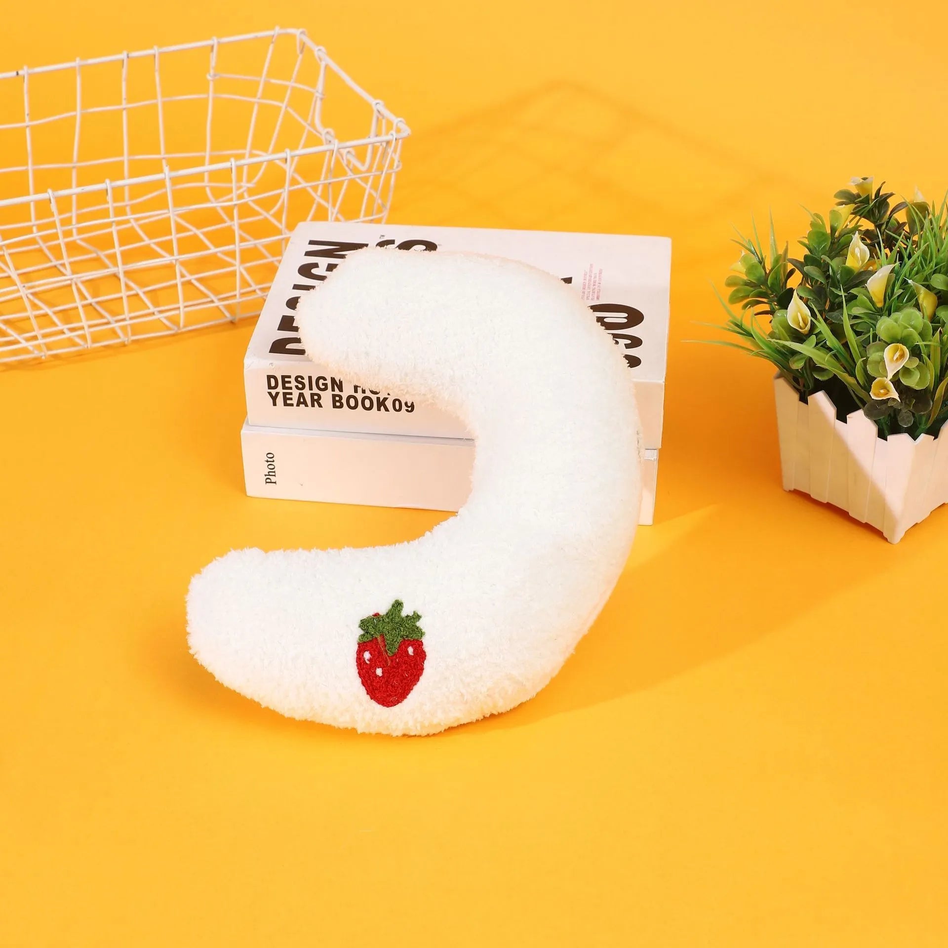 Cartoon U-shaped half moon pet pillow in blue for cat cage bedding