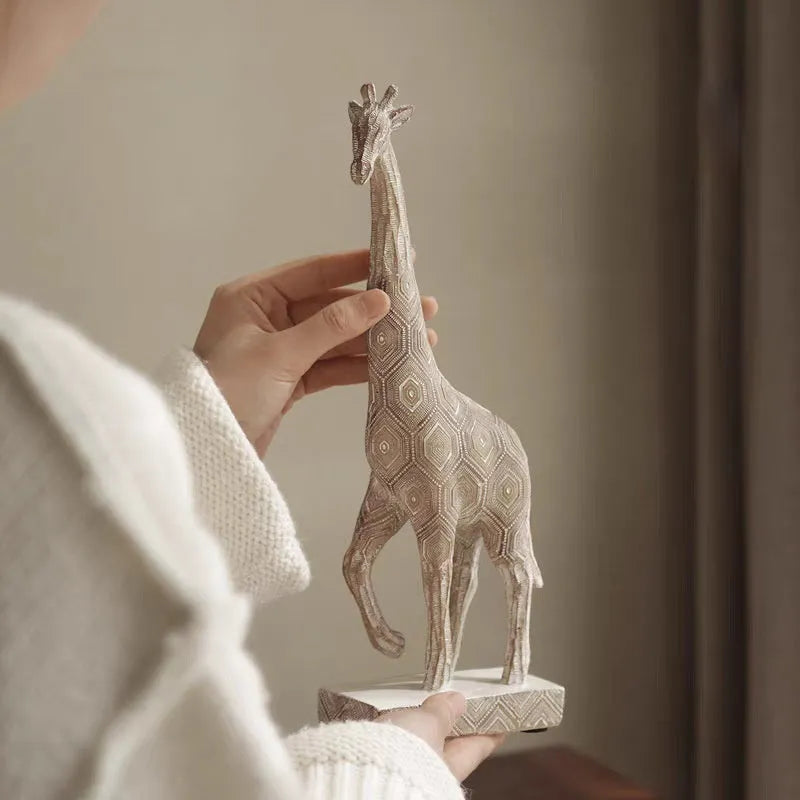 Wood colour synthetic resin giraffe ornament, 30.5cm tall, European-style decorative sculpture