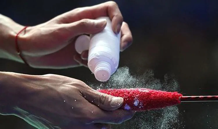 White magnesium carbonate sports anti-slip powder in container for weightlifting and racket sports