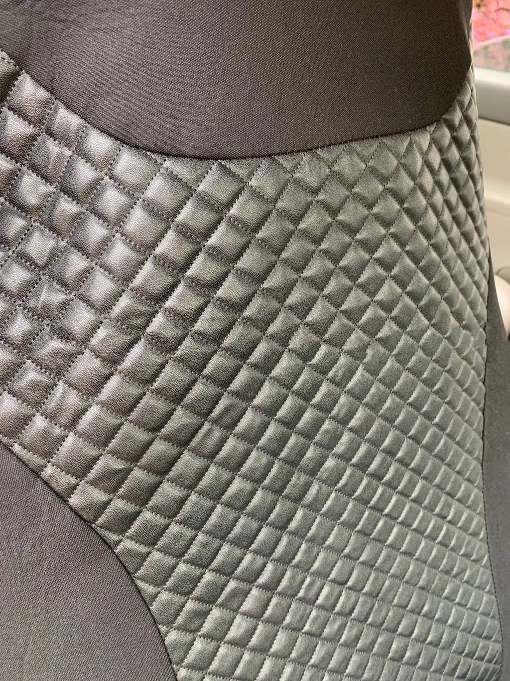 Black quilted PU and polyester fabric universal car seat cover with plastic hooks