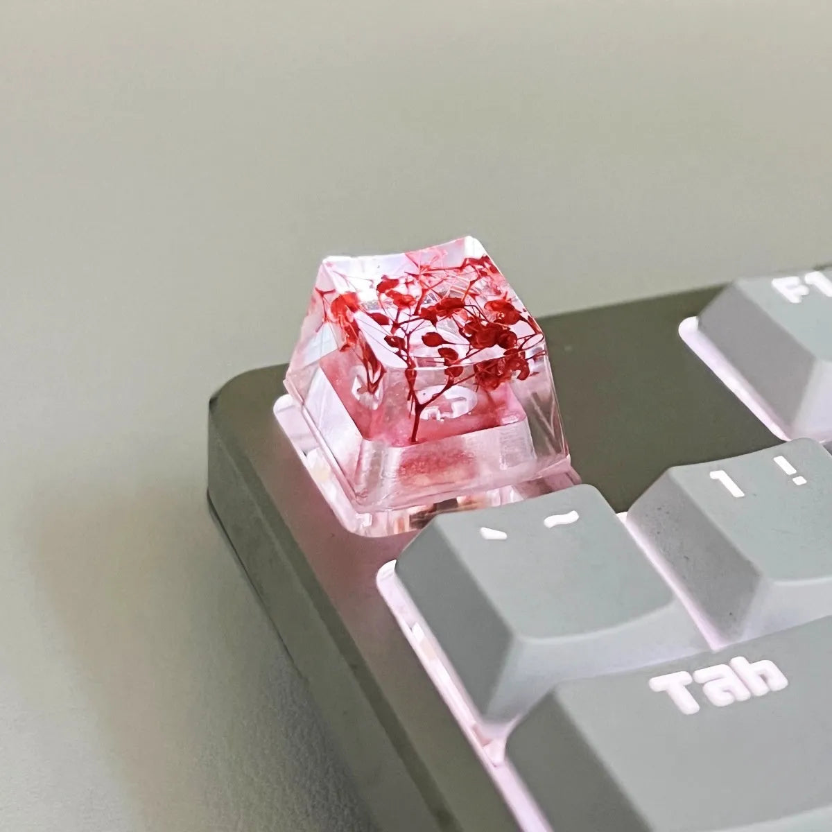 High transparency starry sky design resin keycap for mechanical keyboards in green colour