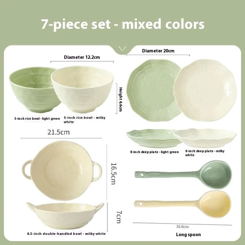 Solid colour modern ceramic tableware set of seven pieces in a gift box.
