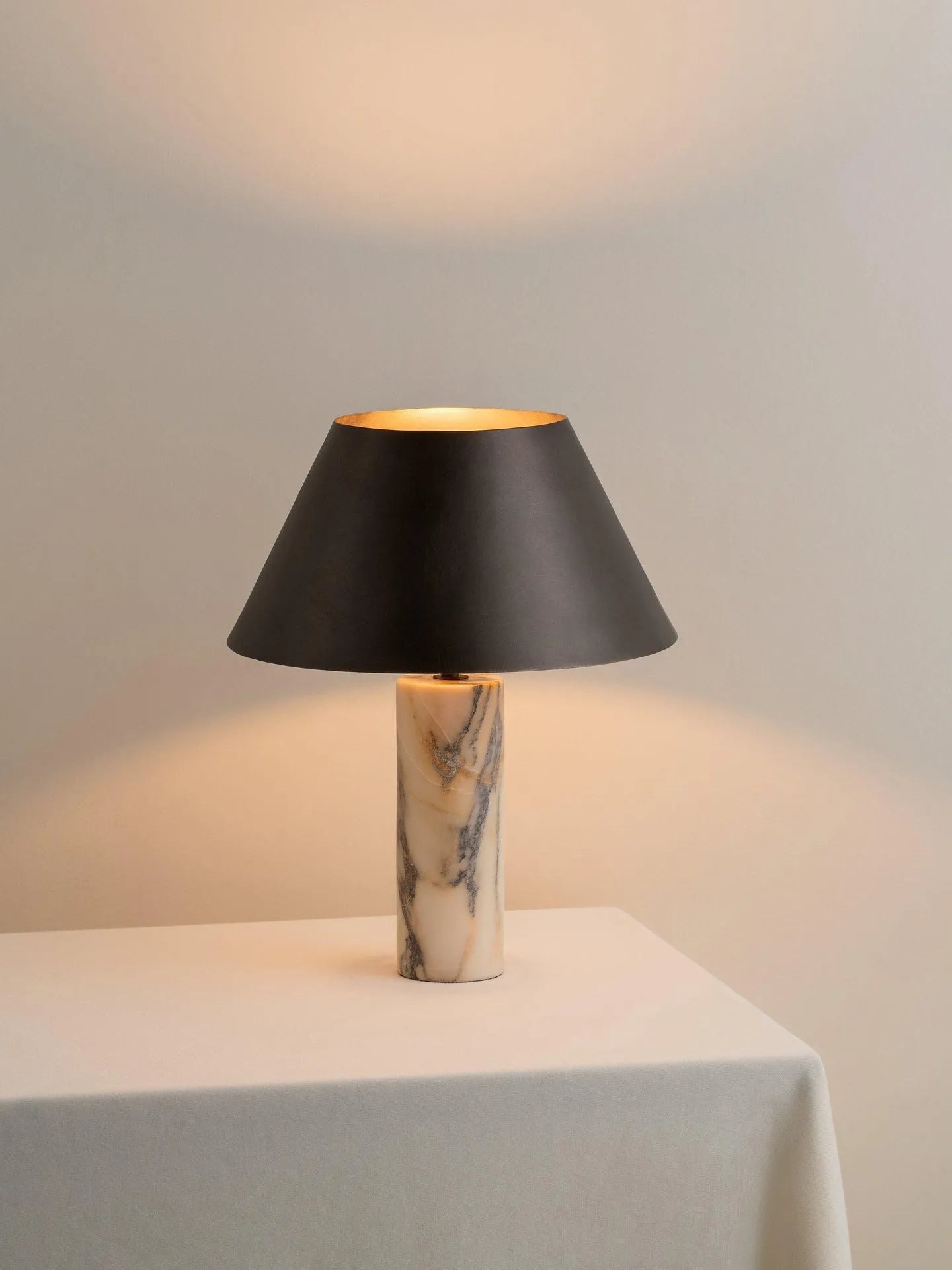 Black marble modern simple design table lamp with EU and US power plug options