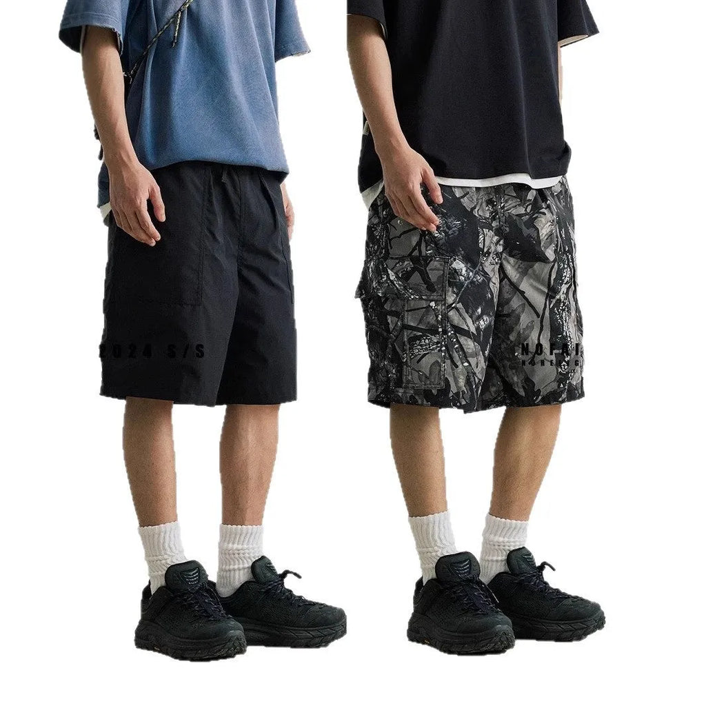Loose casual straight-leg denim shorts in black or army green with micro-elastic waistband